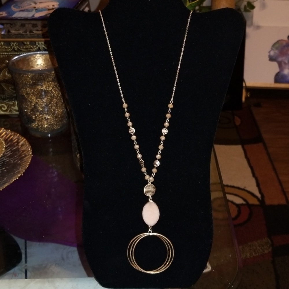 Gold, tan and pink pearl circle necklace set